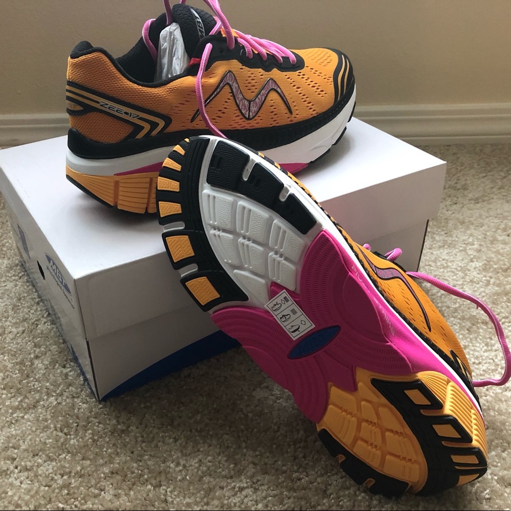 NEW! MBT Women’s Zee 17 Sneaker Shoes
